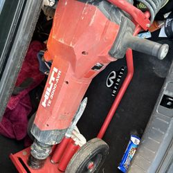 TE 3000-AVR Polygon Demolition Jack Hammer Concrete Breaker with Cord and 2 Chisels Plus Dolly