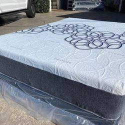 Queen Bamboo Cool Gel Memory Foam!!