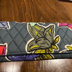 New Vera Bradley Trifold Clutch Wallet