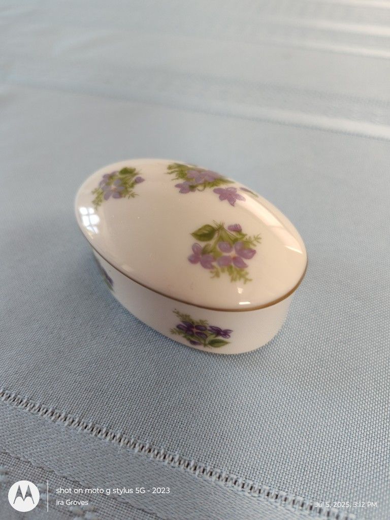 Vintage Porcelain Trinket Box