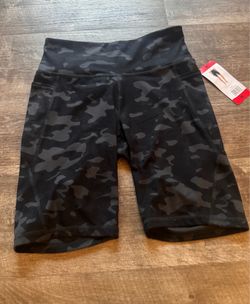 New Women’s Short Medium