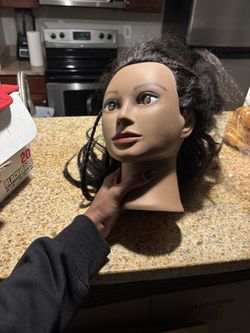 Mannequin Head -need gone ASAP