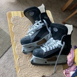 Hockey Skates 6.5