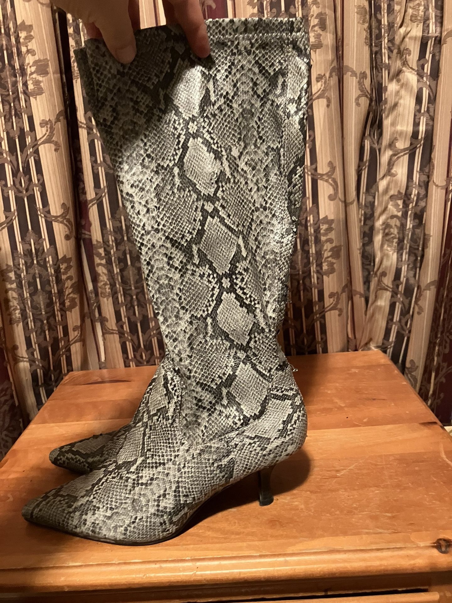Snakeskin Womens Boots