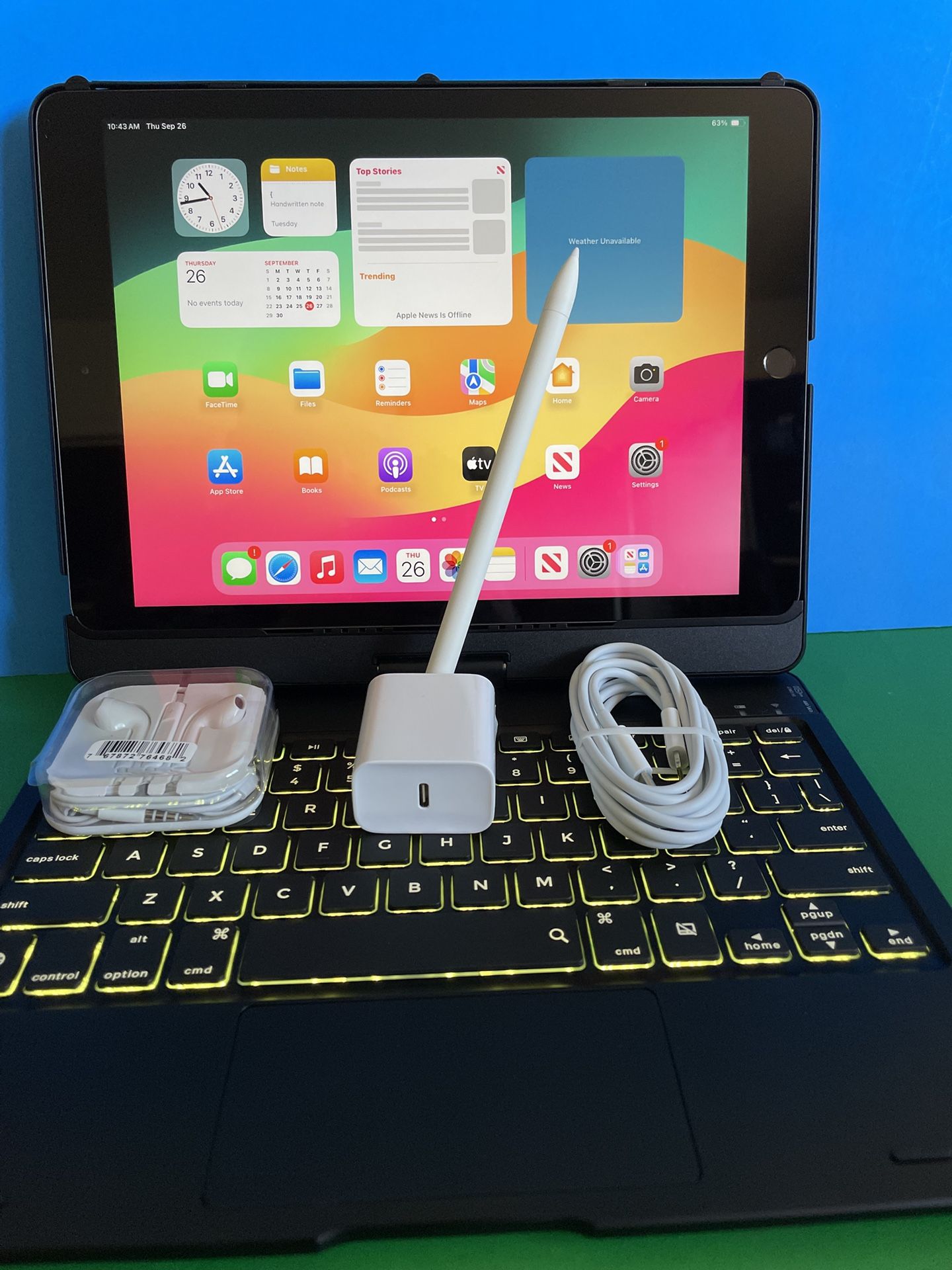 Apple IPad 9th Generation (10.2” Retina /Touch ID /IOS 18/ 2021 Model) 64GB with Pen, Keyboard & Accessories