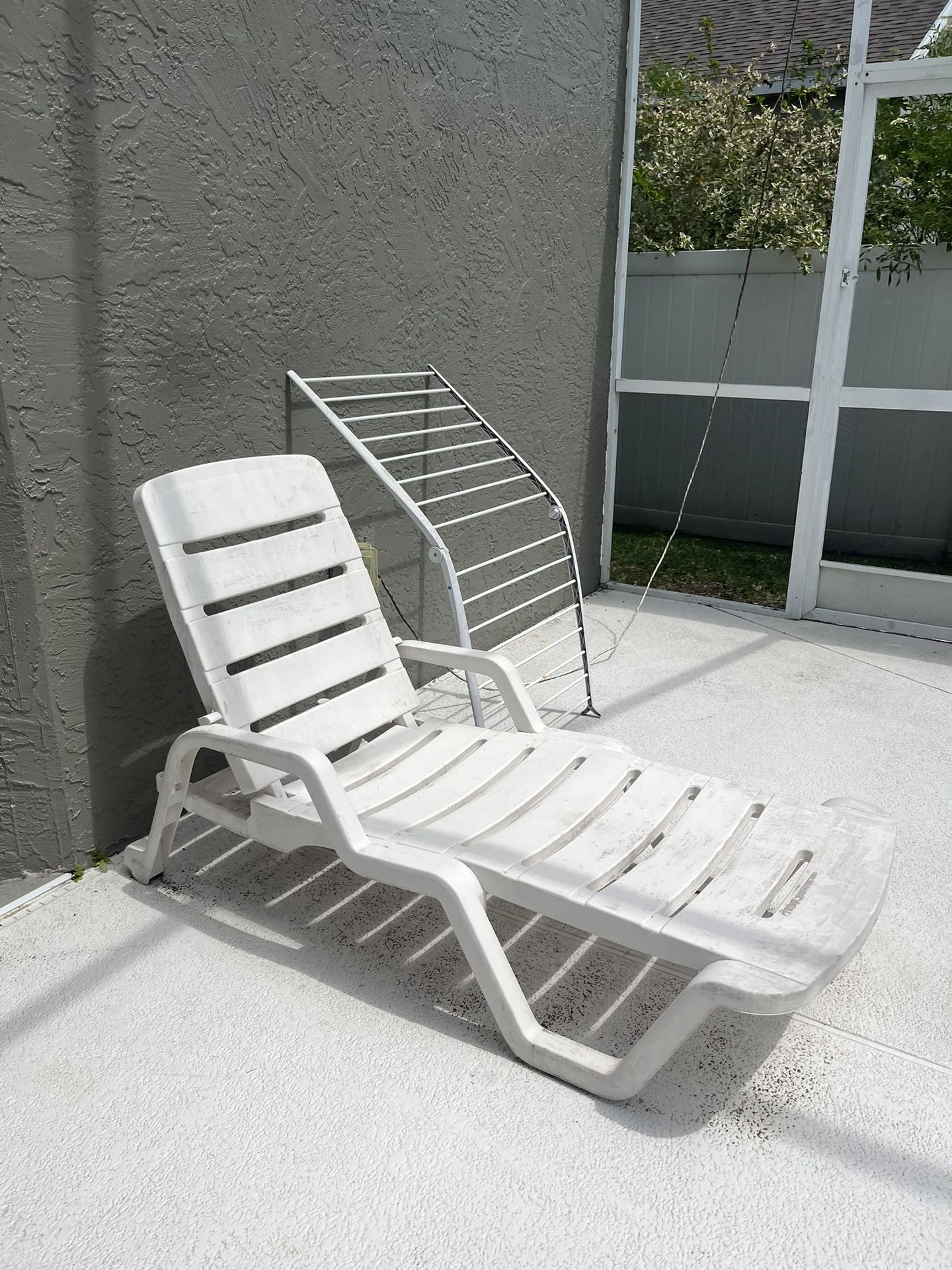 Pool Chair &drying Rock 