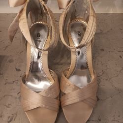 Bakers Duchess Heel.. Size 10