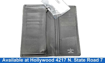 Louis Vuitton Taiga Leather Bilfold Black Wallet