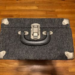 Road case - Heavy Duty - Carpeted Wood