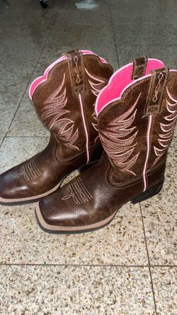 Girls Ariat Cowboy western boots size 4