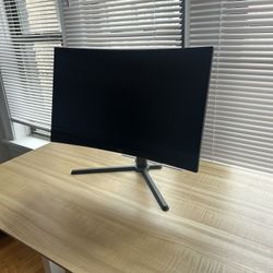 AOC 27” Curved Monitor 