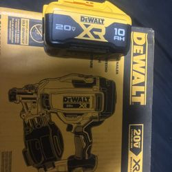 Dewalt Roofing Nailer With 10ah Battery