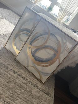 Beautiful Gold Frame Decor