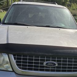 2004 Ford Explorer