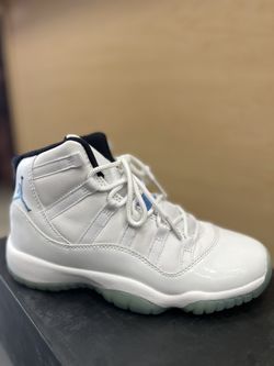 Air Jordan 11 Retro Big Kid Size 4