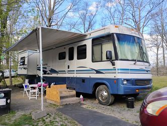 2003 Winnebago Brave