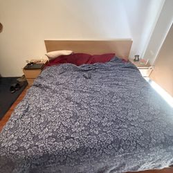 King Bed With Mattress, 4 Drawers And 2 Nightstands 