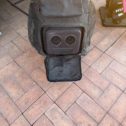 Bag cooler with Bluetooth speakers