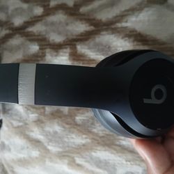 Beats Solo 4