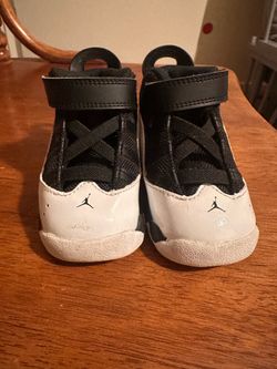 Toddler baby Jordan’s size 4
