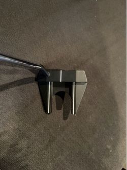 AI Dual Oddyssey putter
