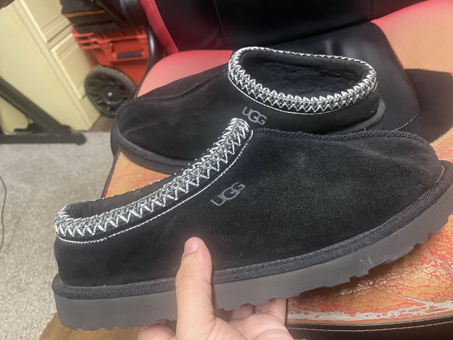 black uggs size 10