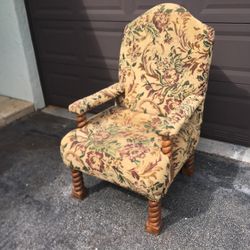 Corner Chair Reading 