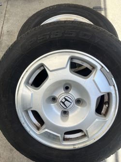 2 Wheels For 2004 Honda Civic