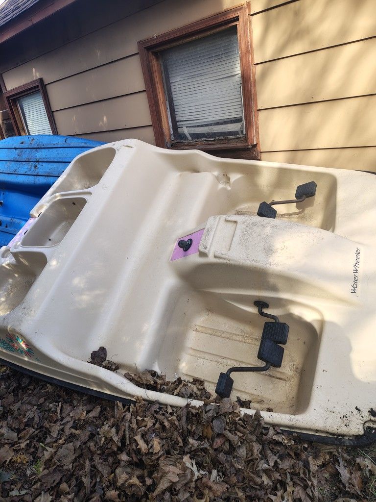 Water Wheeler Pedal Boat