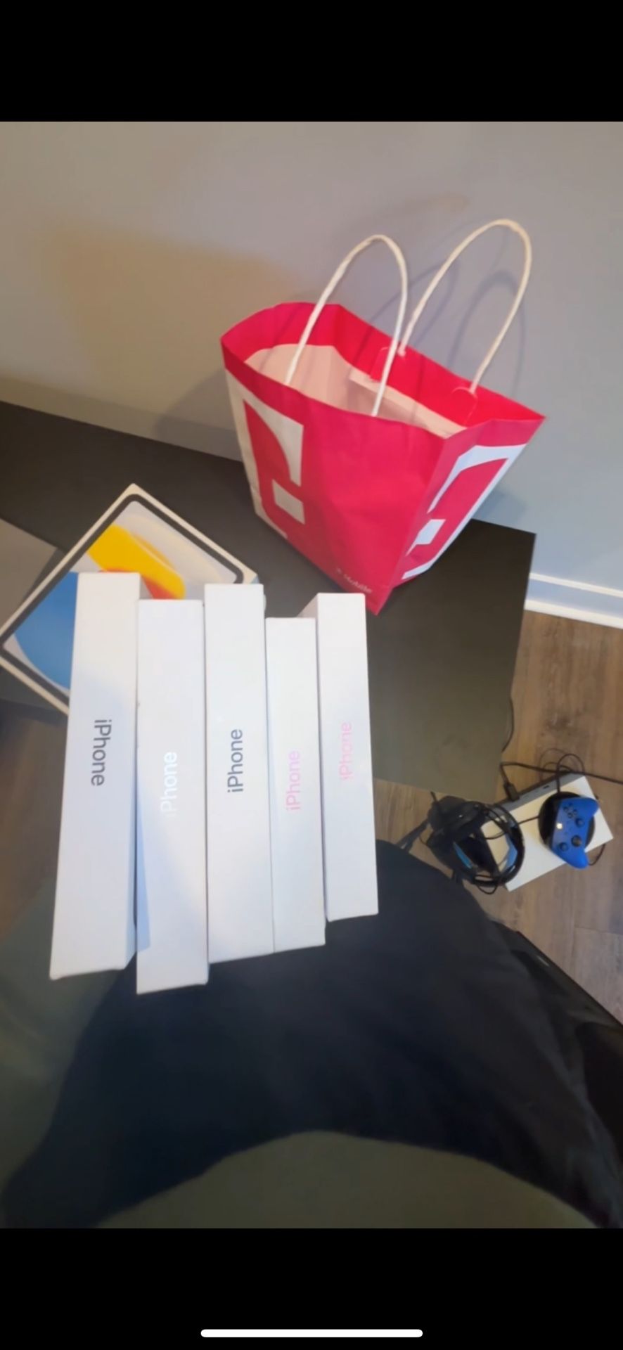 iPads , iPhone 16