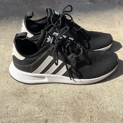Adidas Sneakers