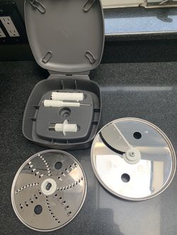 Kitchen aid food processor blades and accessories with box