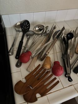 Kitchen items some brand new others 4 months old