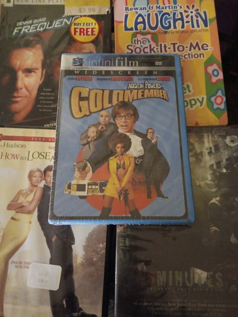 New AUSTIN POWERS GOLDMEMBER DVD