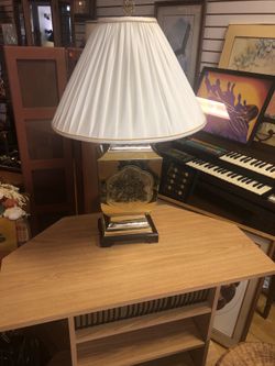 Vintage lamp (gold)