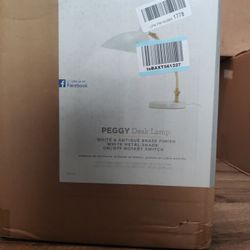 Peggy Desk Lamp 