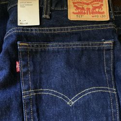 Levis