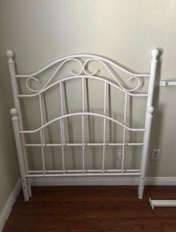 Bed frame twin