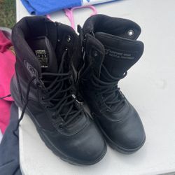 Snow Boots