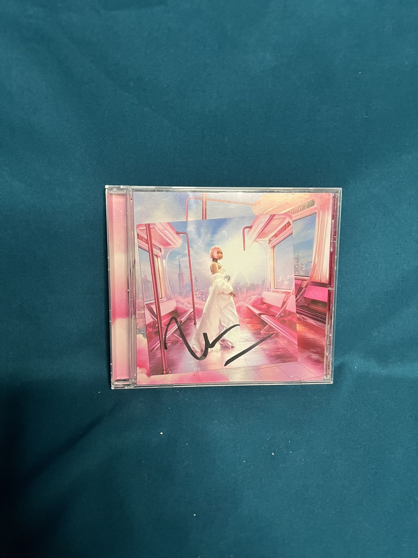 *NICKI MINAJ SIGNED CD* Pink Friday 2