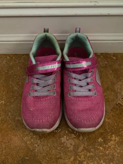 Girls light up sketchers size 1