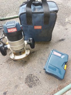 Ryobi Router With Bag And Bit Set