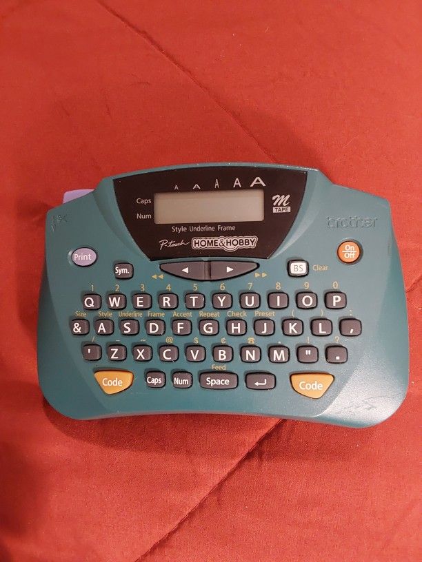 Brother P-Touch Home & Hobby Labler. Battery Operated