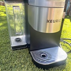 KEURIG K-2500 COMMERCIAL COFFEE MAKER 47TH AVE. AND DOBBINS IN LAVEEN