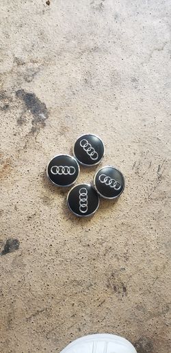 Audi wheel center caps
