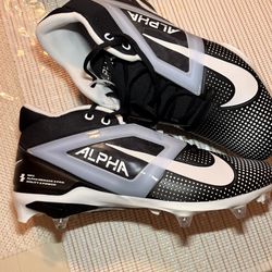 Nike Alpha Menace 4 Pro