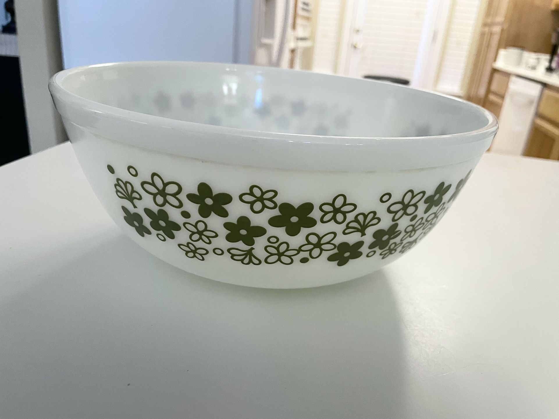 Vintage #404 PYREX Avocado Green Spring Blossom Crazy Daisy Bowl 4 QUART #404