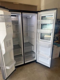 LG Side-by-Side Refrigerator with Craft Ice Maker