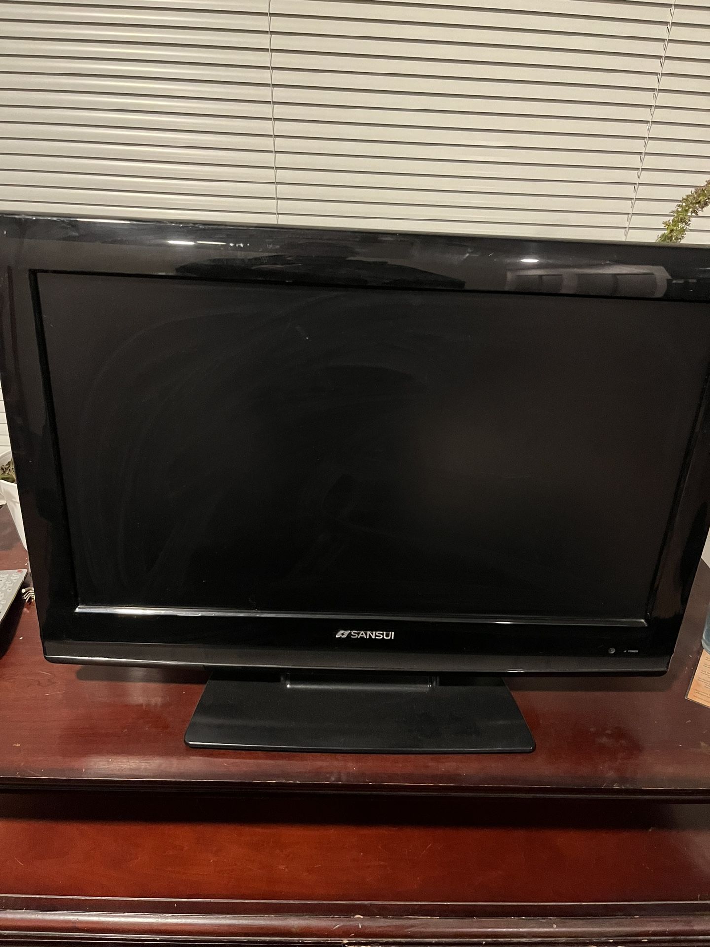 smart TV with DVD player