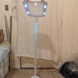 MAXXMEE LED Magnifier Light